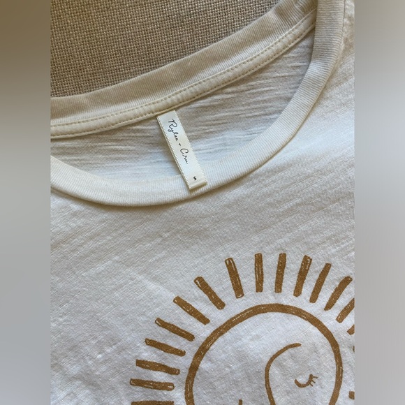 Rylee + Cru El Sol Tee - Picture 2 of 2